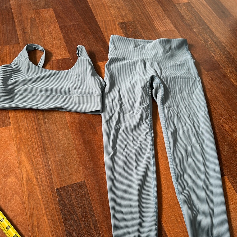 The ‘Iwa Company legging/top set